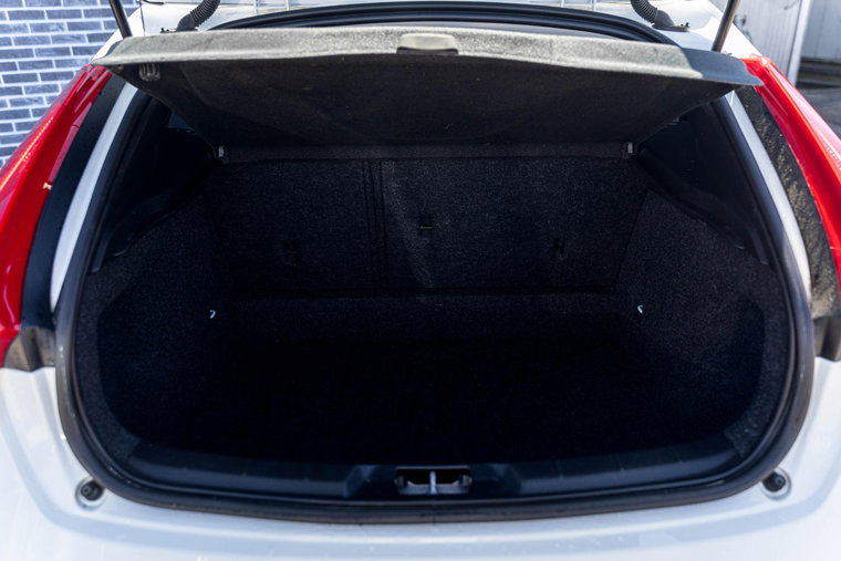 Vehicle Image 13