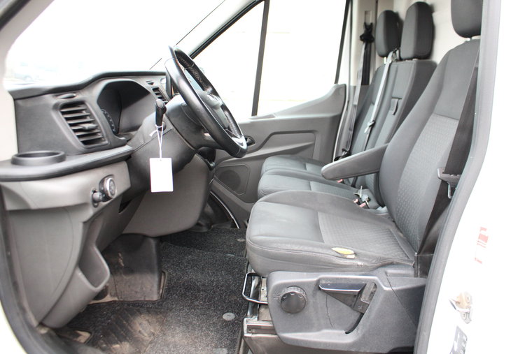 Vehicle Image 13