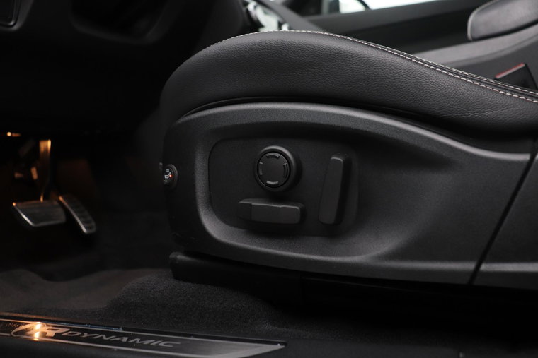 Vehicle Image 42