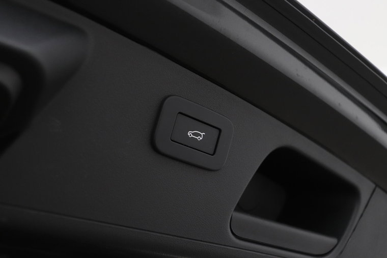 Vehicle Image 48