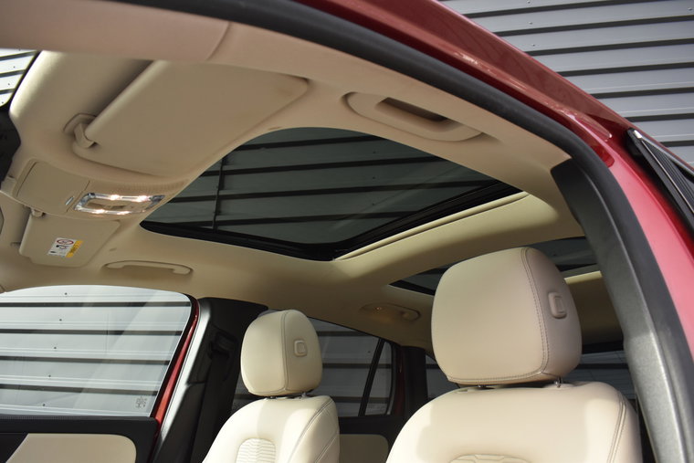 Vehicle Image 30