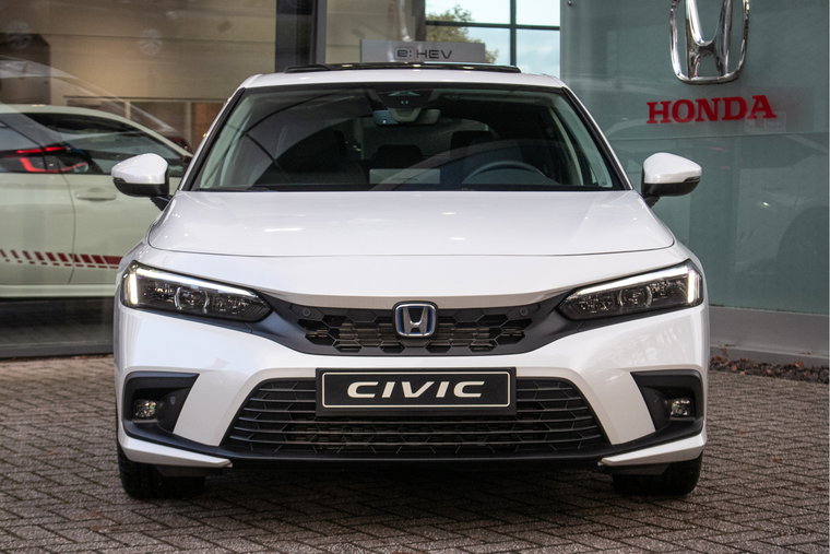 Vehicle Image 11