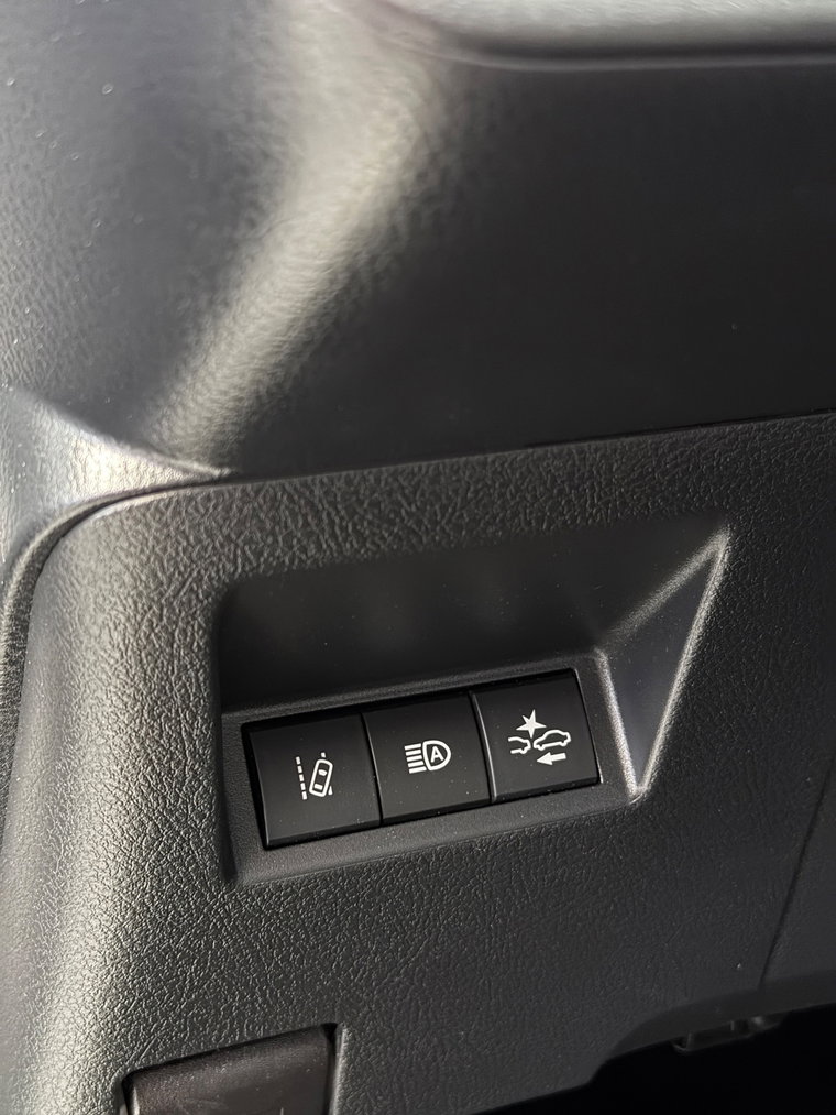 Vehicle Image 23