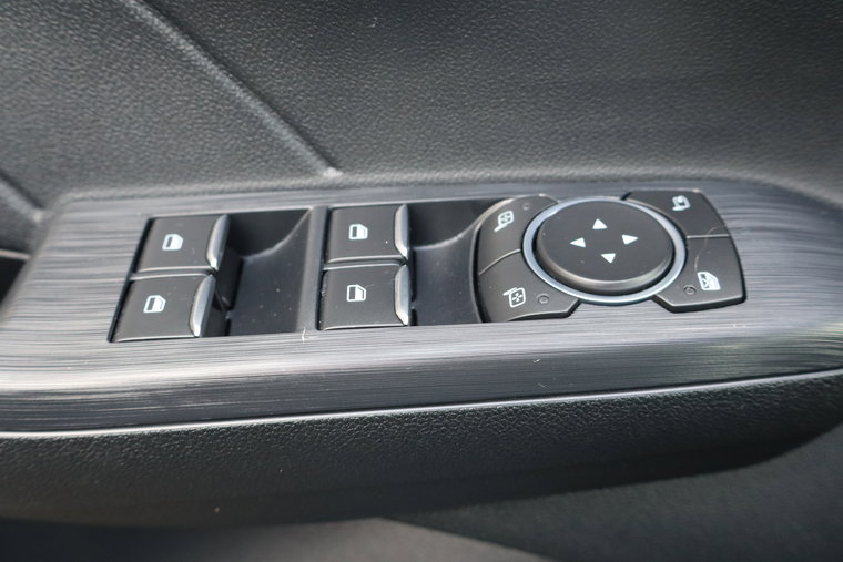 Vehicle Image 35