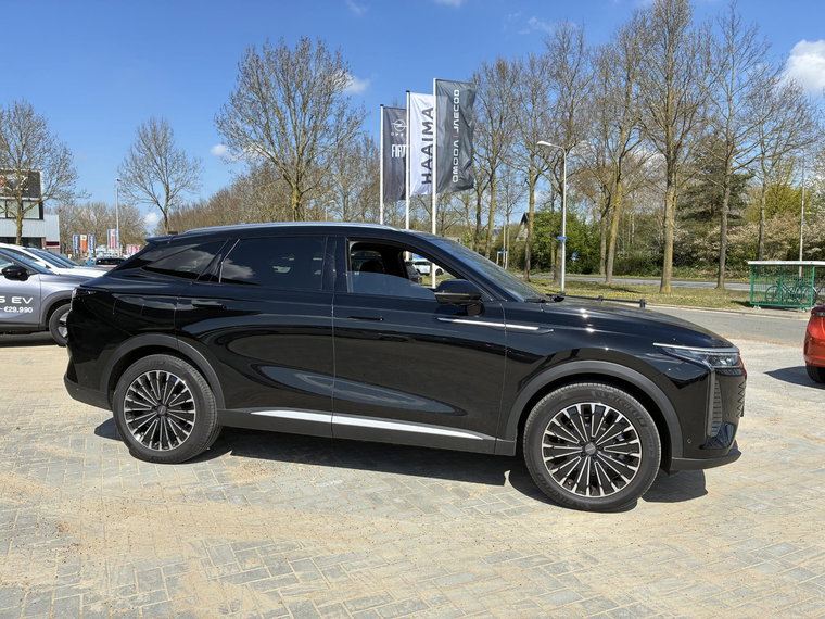 Vehicle Image 23