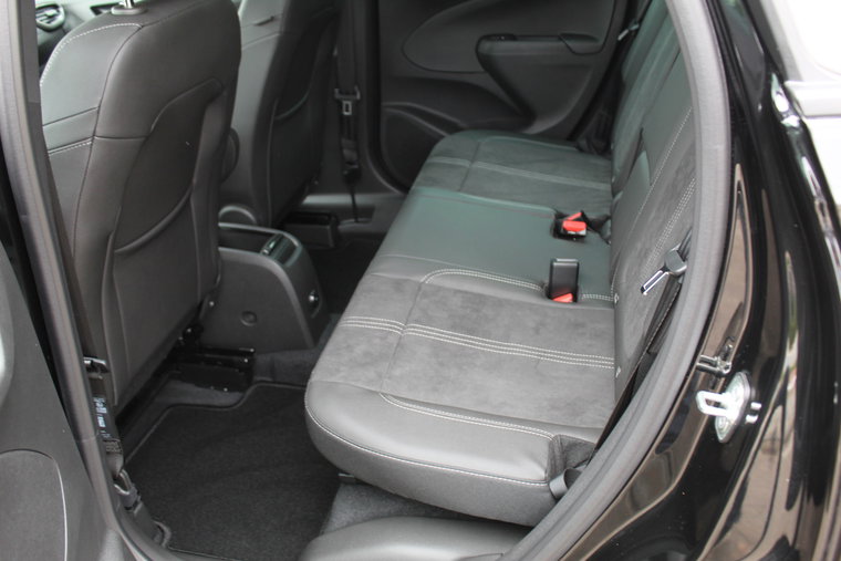 Vehicle Image 30