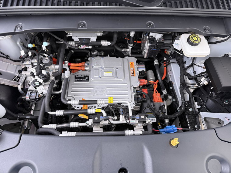 Vehicle Image 13