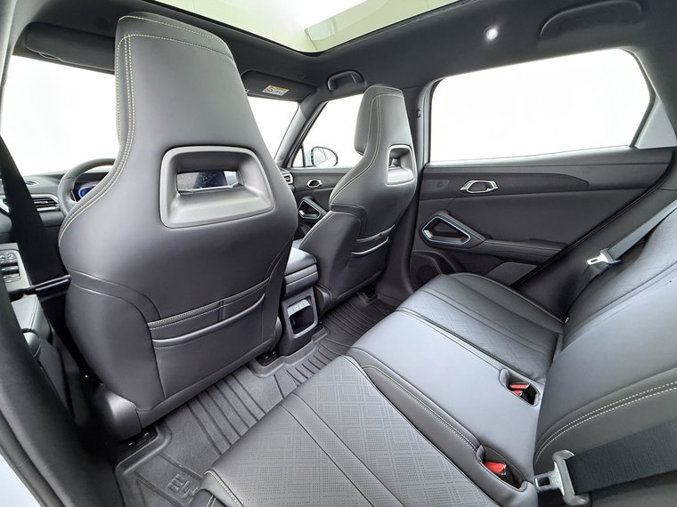 Vehicle Image 20