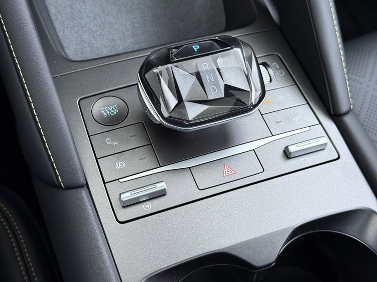 Vehicle Image 35
