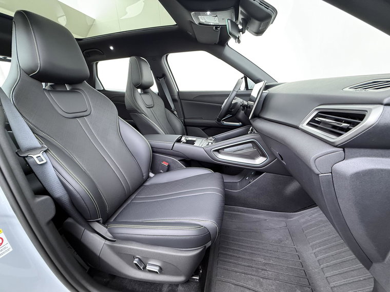 Vehicle Image 37