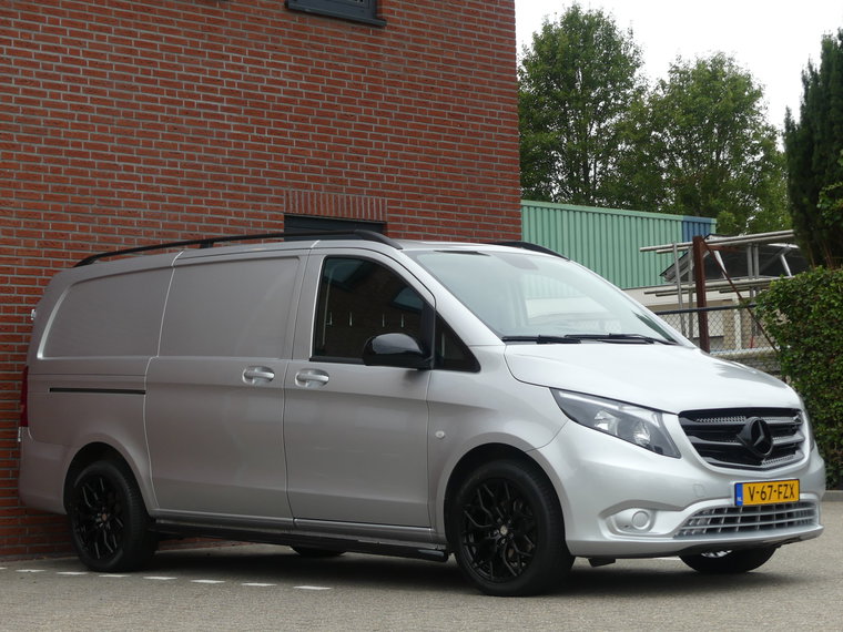 Vehicle Image 24