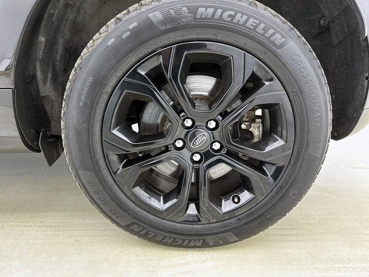 Vehicle Image 35