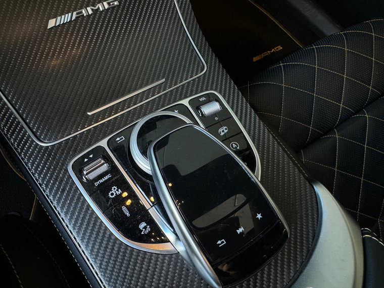 Vehicle Image 24