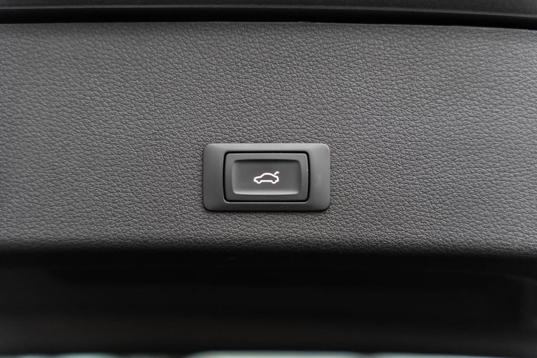 Vehicle Image 52