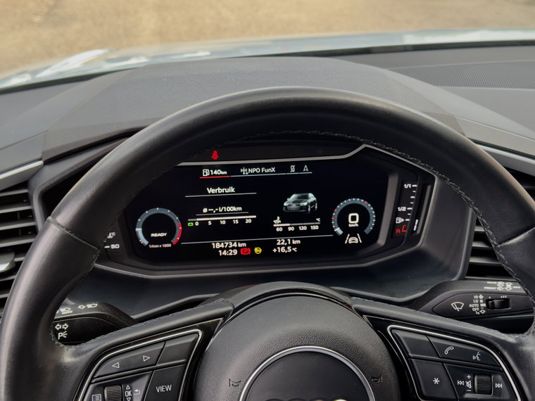Vehicle Image 16