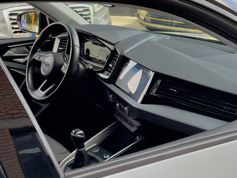 Vehicle Image 31