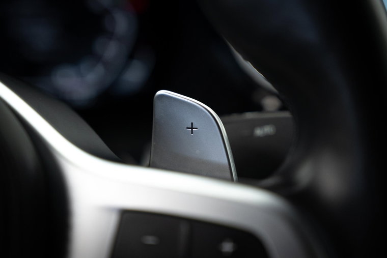 Vehicle Image 25