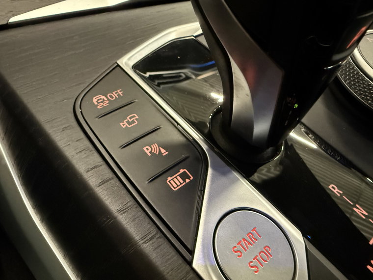 Vehicle Image 38