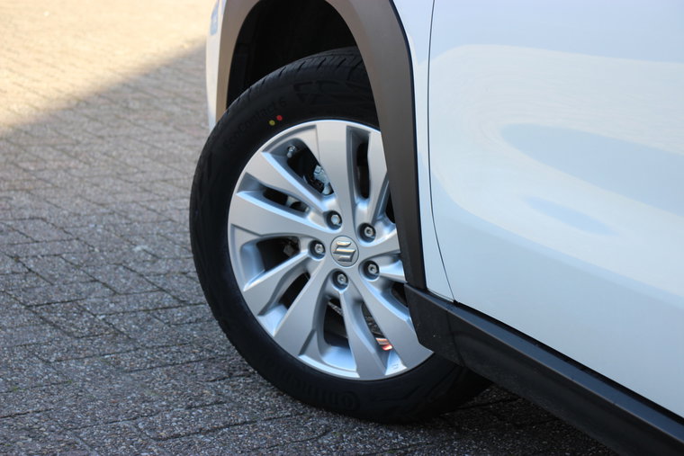 Vehicle Image 10