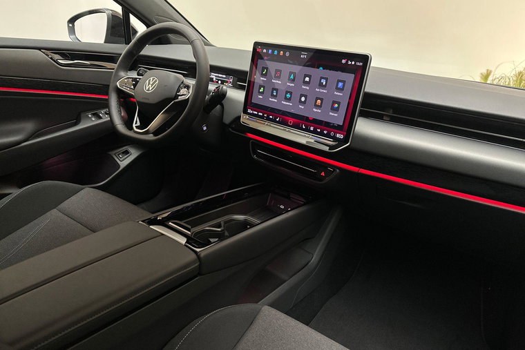 Vehicle Image 13