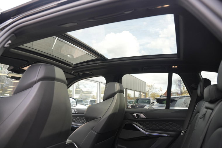 Vehicle Image 45