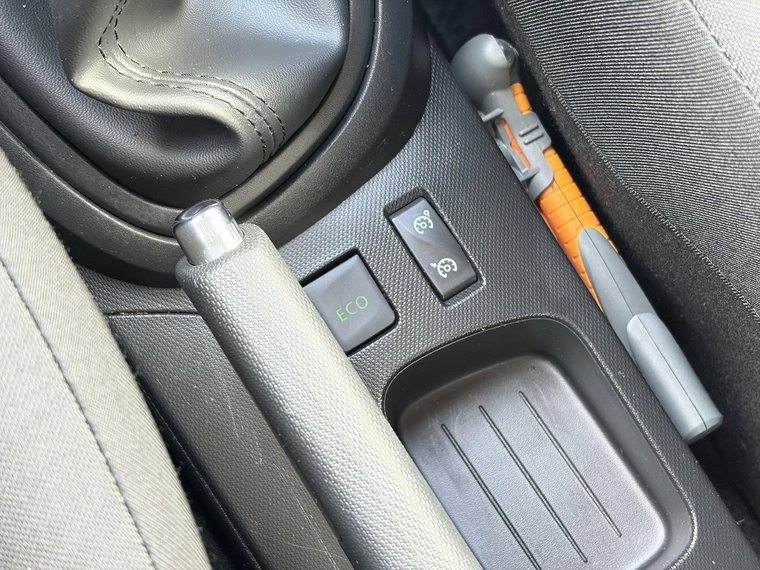 Vehicle Image 24
