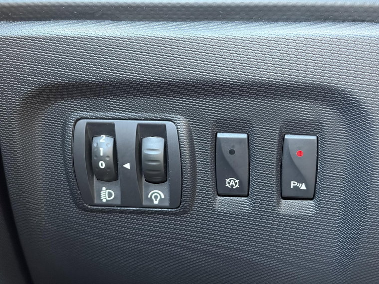 Vehicle Image 27