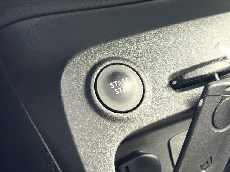 Vehicle Image 28