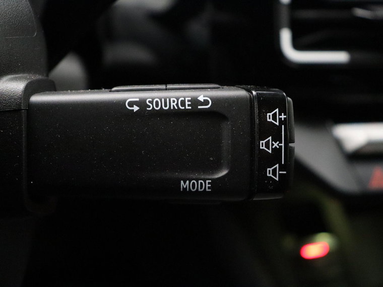 Vehicle Image 27