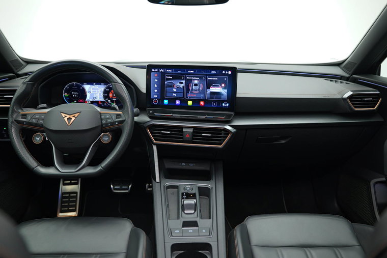 Vehicle Image 12