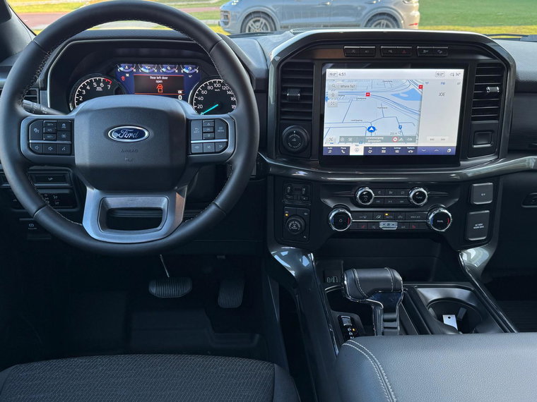 Vehicle Image 14