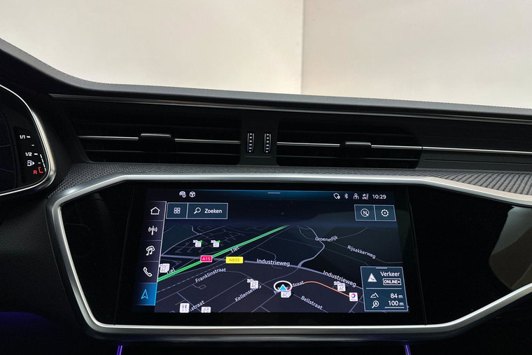 Vehicle Image 30
