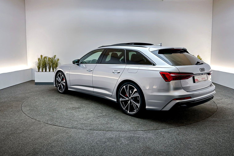 Vehicle Image 6