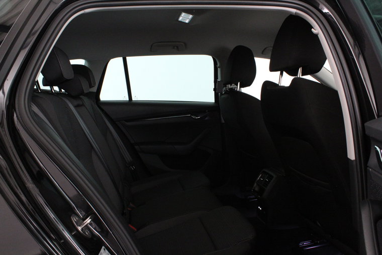 Vehicle Image 17