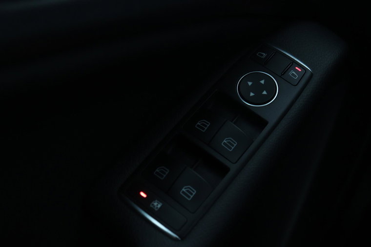 Vehicle Image 33
