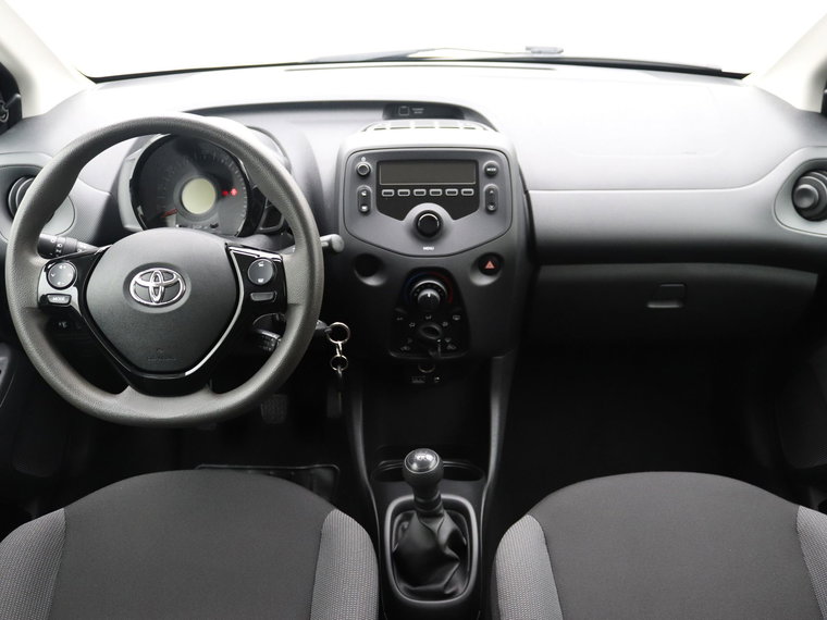 Vehicle Image 13