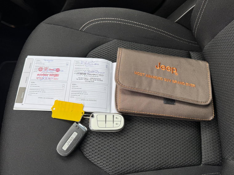 Vehicle Image 20