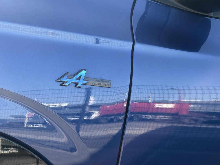 Vehicle Image 32