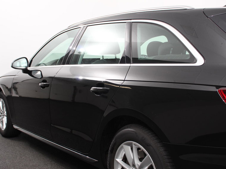 Vehicle Image 30