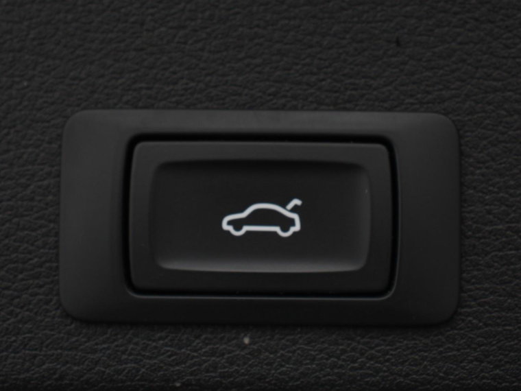 Vehicle Image 40