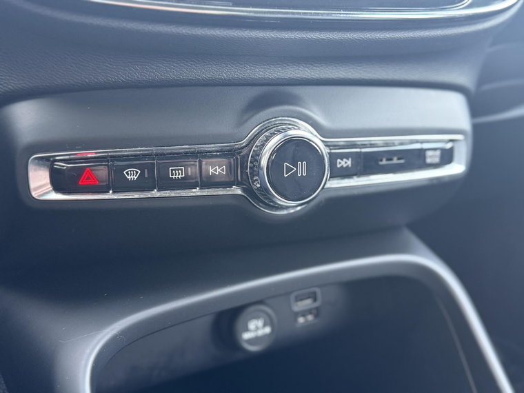 Vehicle Image 33