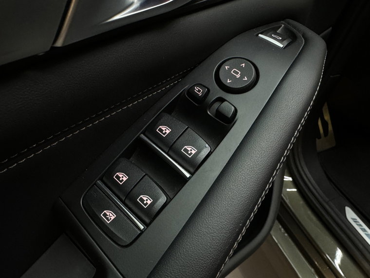 Vehicle Image 40