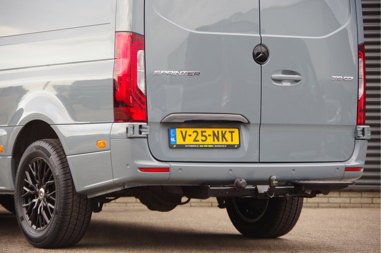 Vehicle Image 38