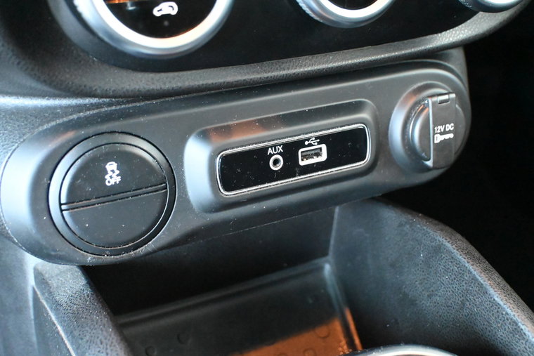 Vehicle Image 33