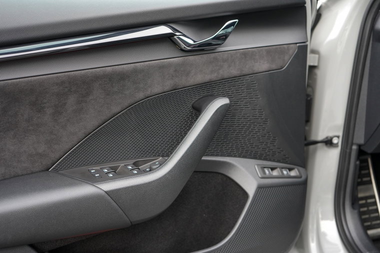 Vehicle Image 48