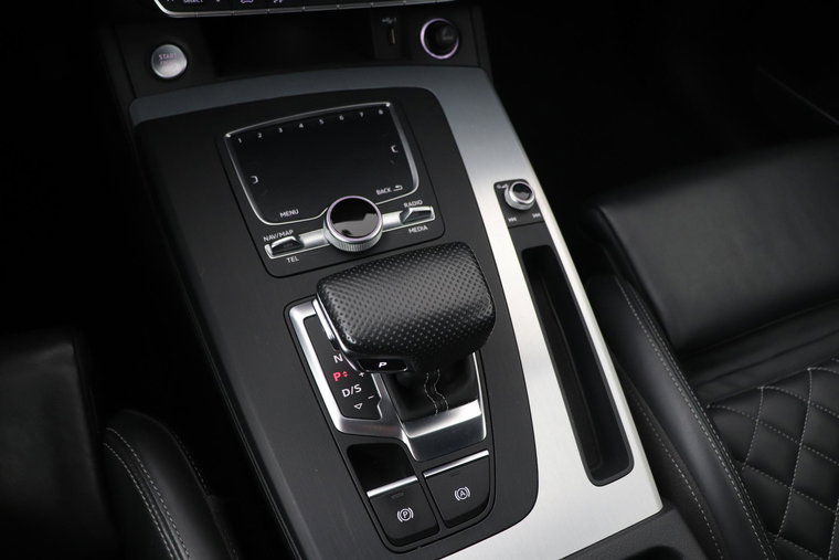 Vehicle Image 35