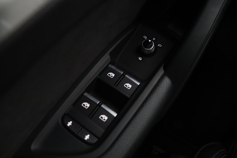 Vehicle Image 46