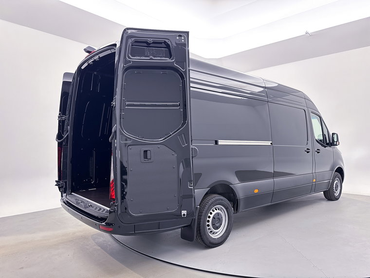 Vehicle Image 38
