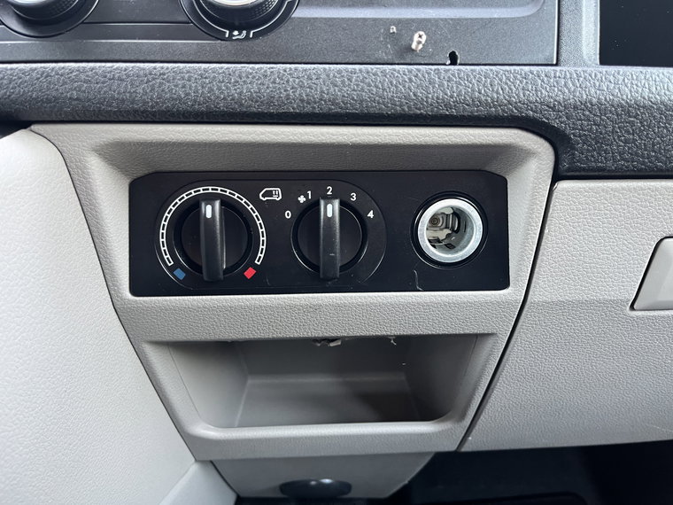 Vehicle Image 33