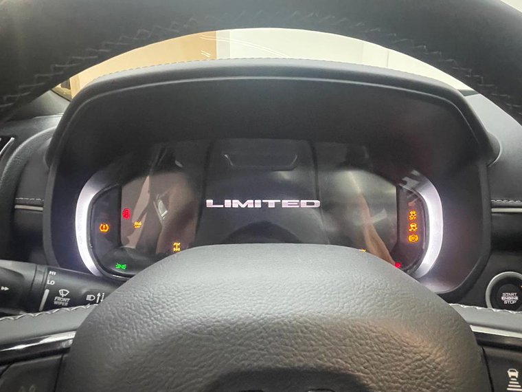 Vehicle Image 24